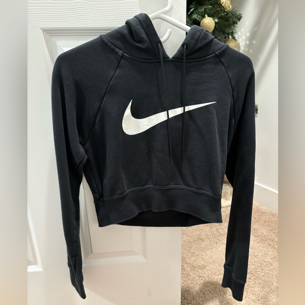 Nike cropped hoodie